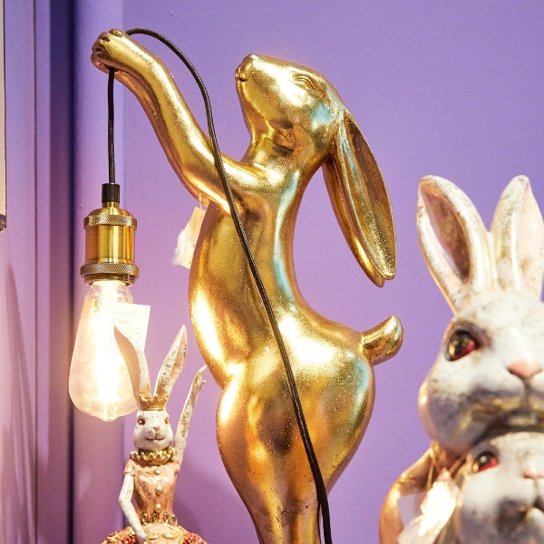 Holding Rabbit bordlampe 1