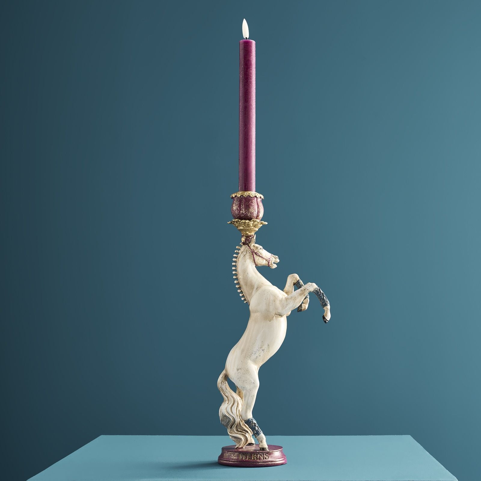 Sirkushest Lysestake hvit 5