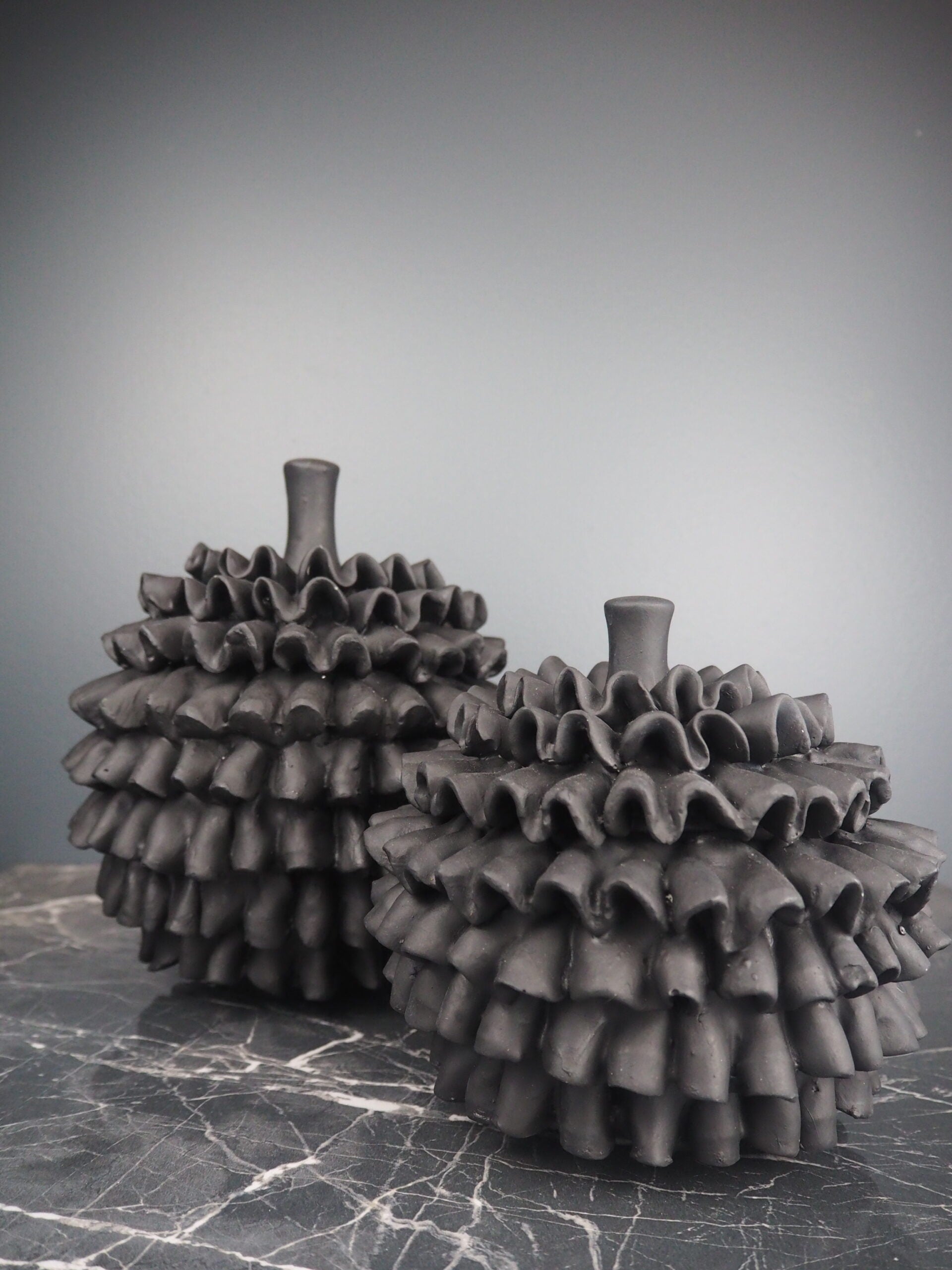 Konglekrukke med lokk, sort 1