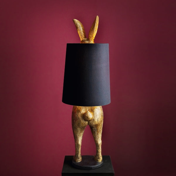 Hiding Rabbit gulvlampe i gull 1