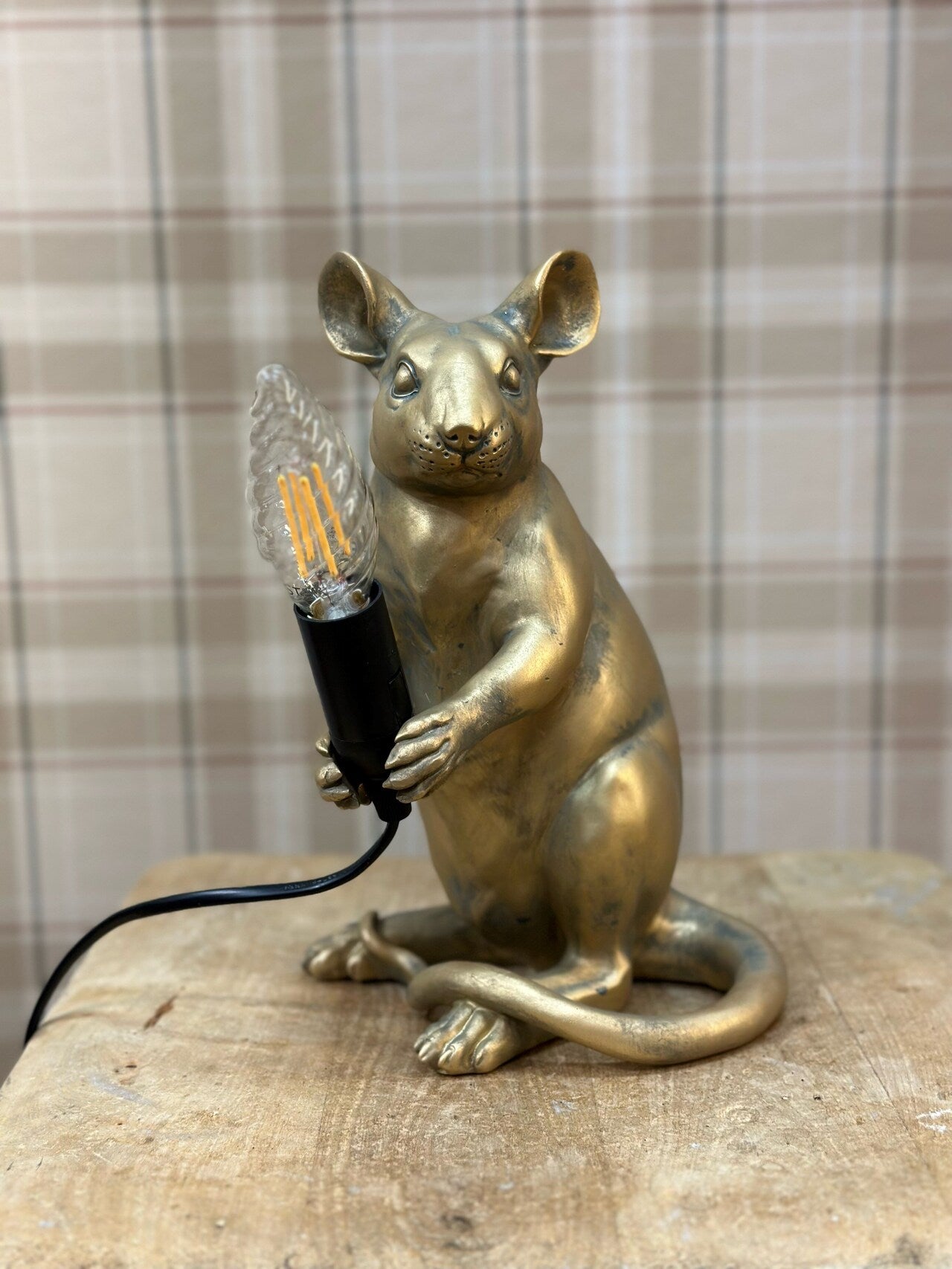 Mus Lampe i gull 2